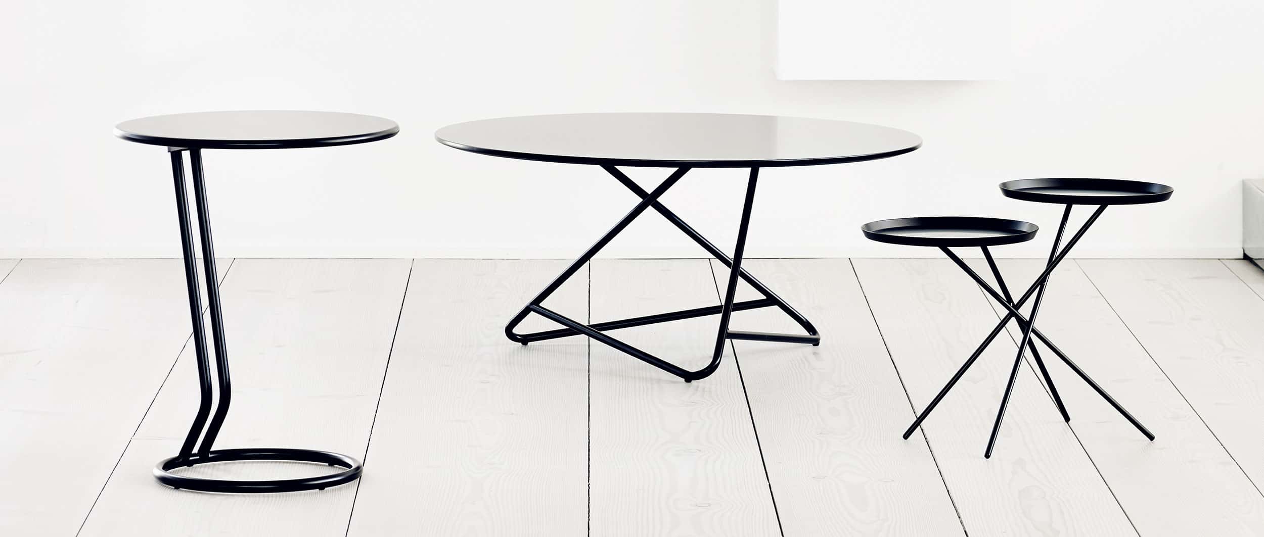 Links: BOGGIE Couchtisch, Mitte: TRIBECA Couchtisch, rechts: MONDAY Couchtisch in schwarz von Softline