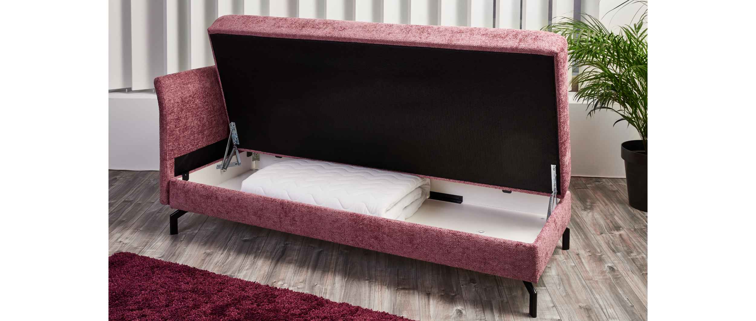 Daybed mit großem innenbelüfteten Bettkasten unter der Sitzfläche