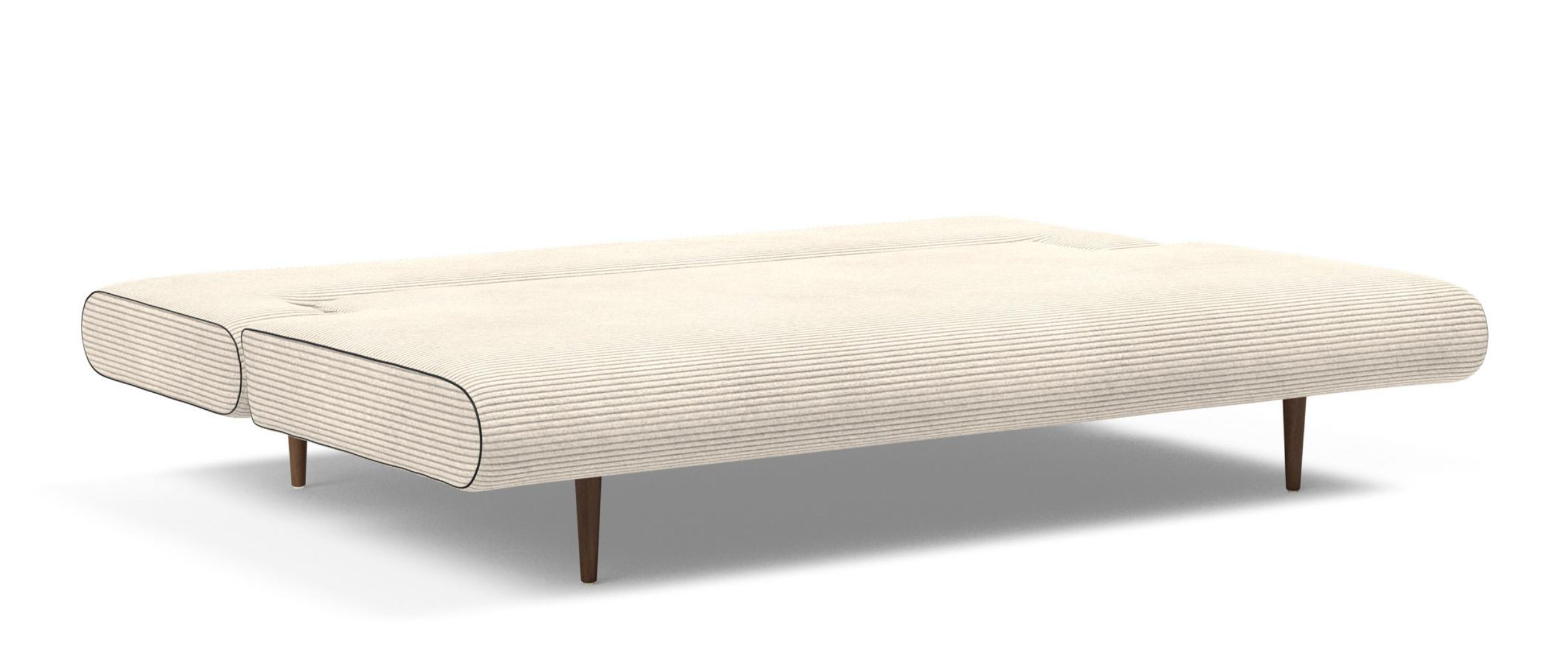 Der UNFURL LOUNGER ist schnell zu einem Gästebett für 2 Personen umgeklappt