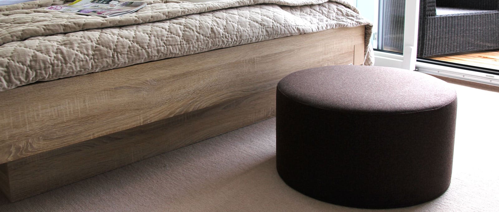 DRUM Hocker in ca. Ø 60 x H 30 cm im Wollstoff Filz