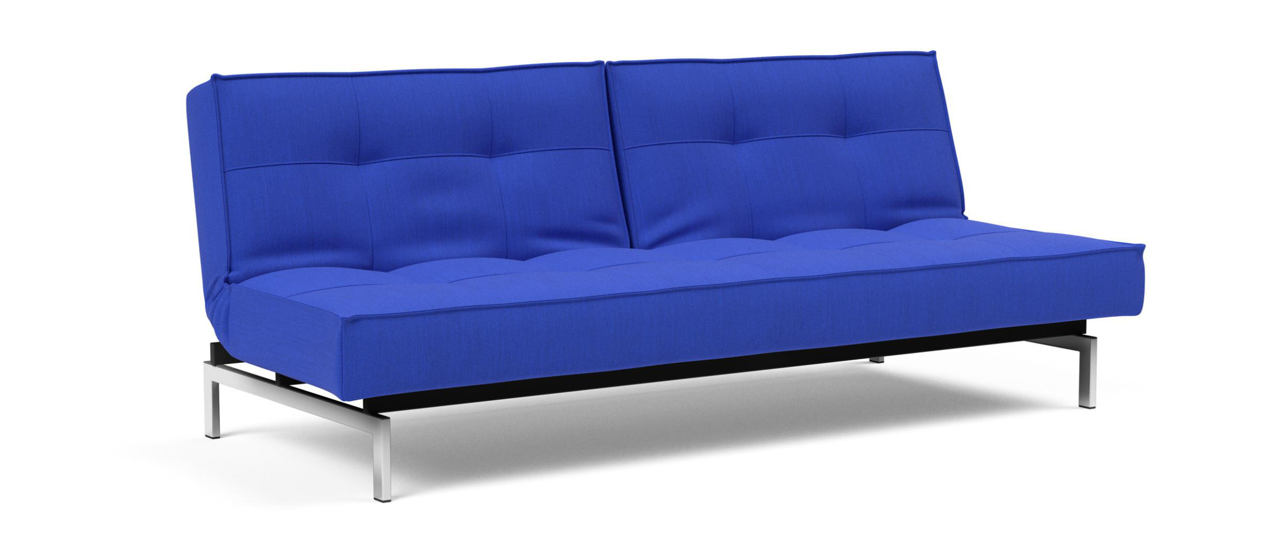Im Stoff Elegance Ultramarine (512) ist das Innovation SPLITBACK ohne Armlehnen ein echter Hingucker