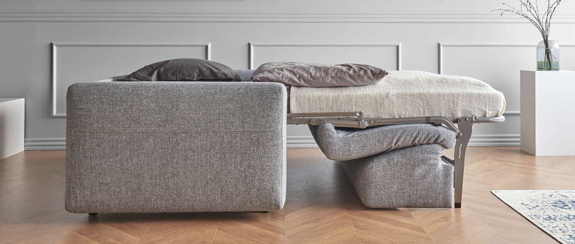 Wählen Sie beim KILLIAN Schlafsofa von Innovation zwischen zwei Liegeflächen - ca. 140x195 cm oder ca. 160x195 cm