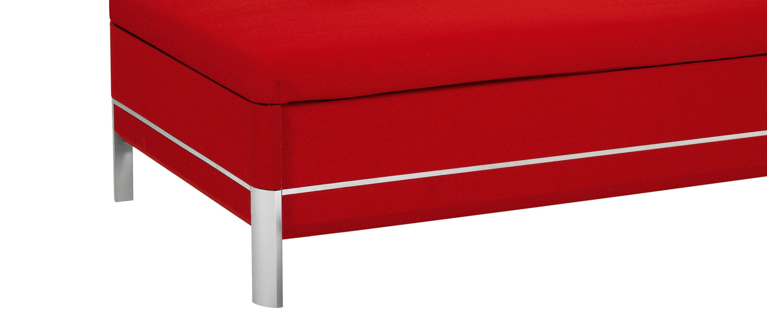 Das CENTO 60 Schlafsofa von Swiss Plus besitzt schöne Metallfüße