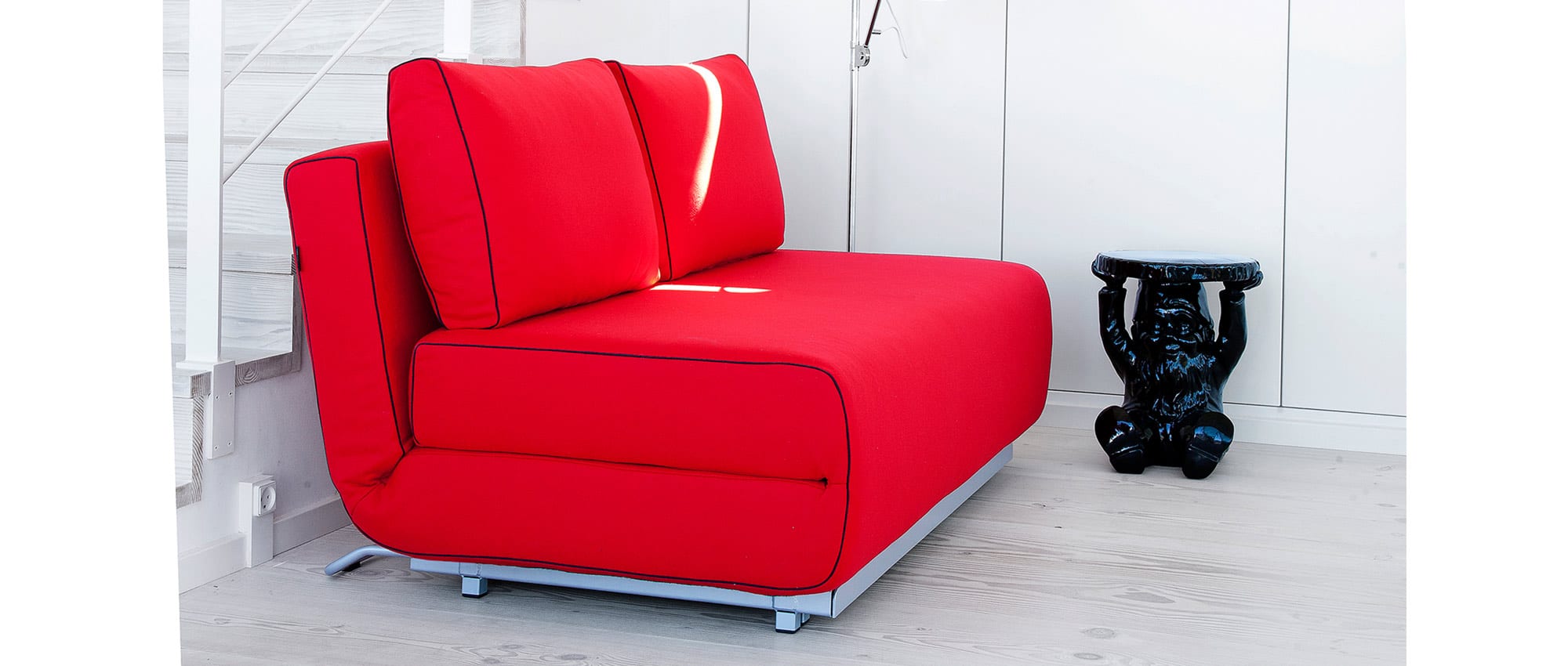 Das CITY Schlafsofa von Softline ist die ideale Lösung für kleine Zimmer