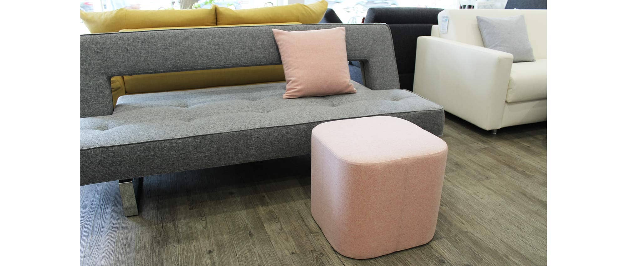 Es sind passende MILAN Kissen zum SOFTSQUARE Pouf erhältlich