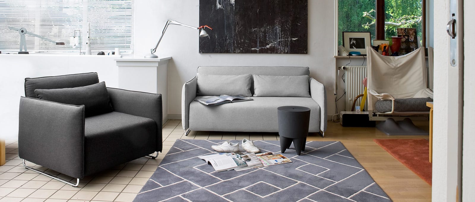 Passend zum CORD Klappsessel ist auch ein Schlafsofa von Softline erhältlich