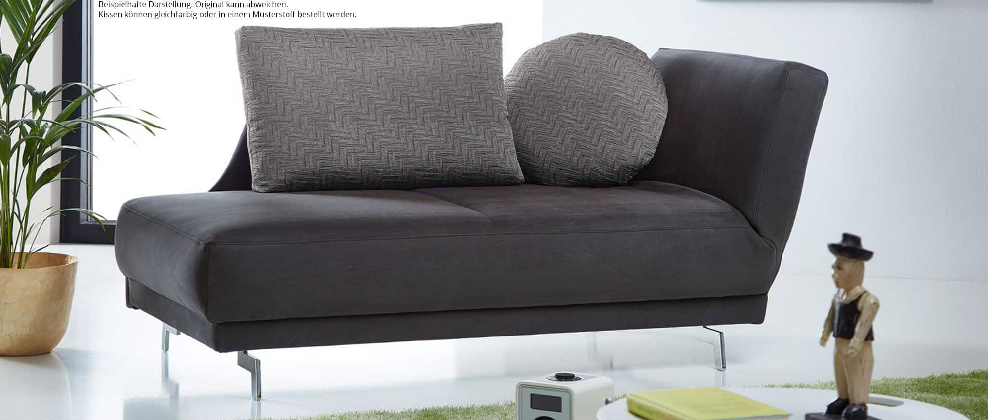 Das Daybed HUSUM DELUXE mit zwei Kissen inklusive - hier mit Chromfüßen Nr. 92