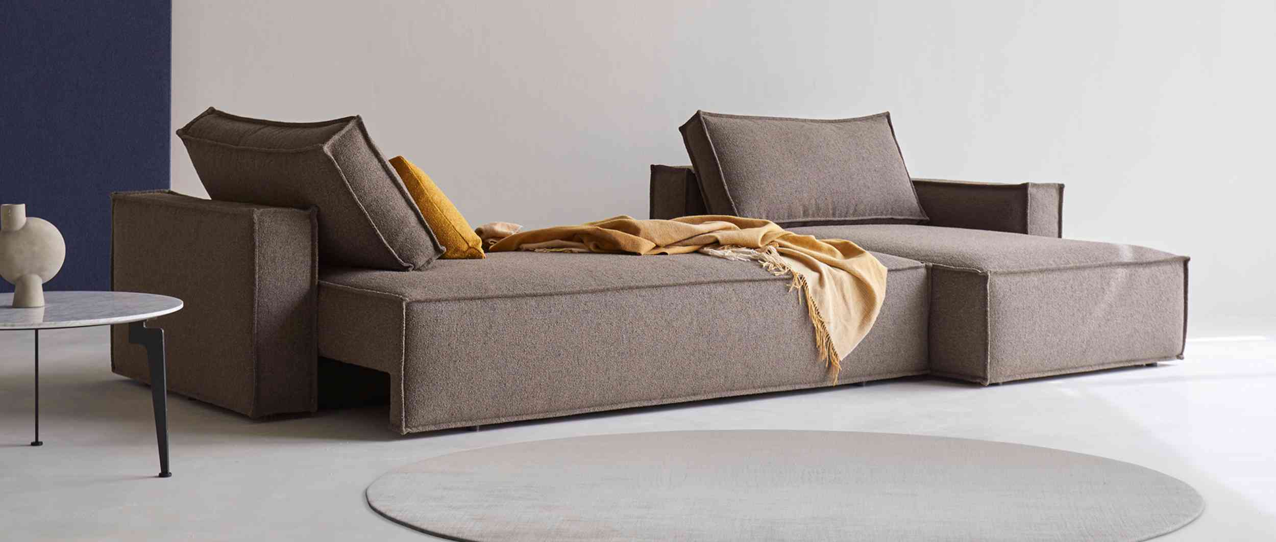 Passendes Zubehör wie der MARMOR Couchtisch von Innovation bestellbar