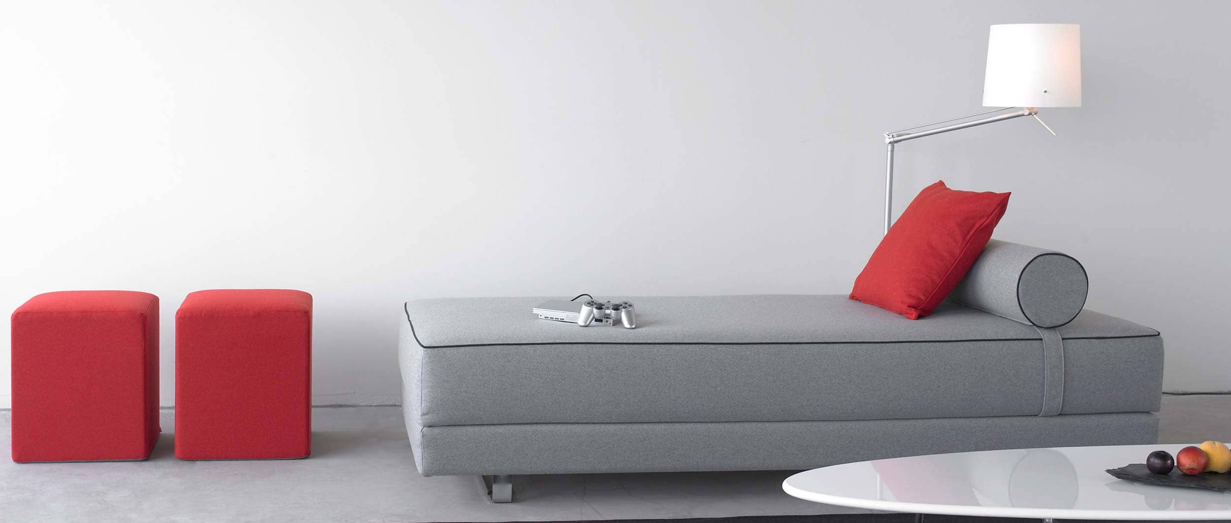 Das LUBI Sofa von Softline besitzt ein schönes, zeitloses Design