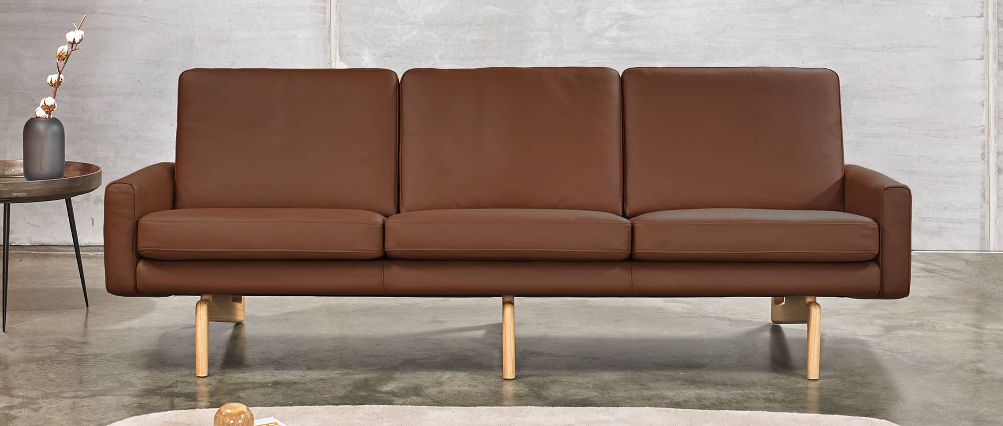 Das KOPENHAGEN 3-Sitzer Sofa in Echtleder - Cognac (921)