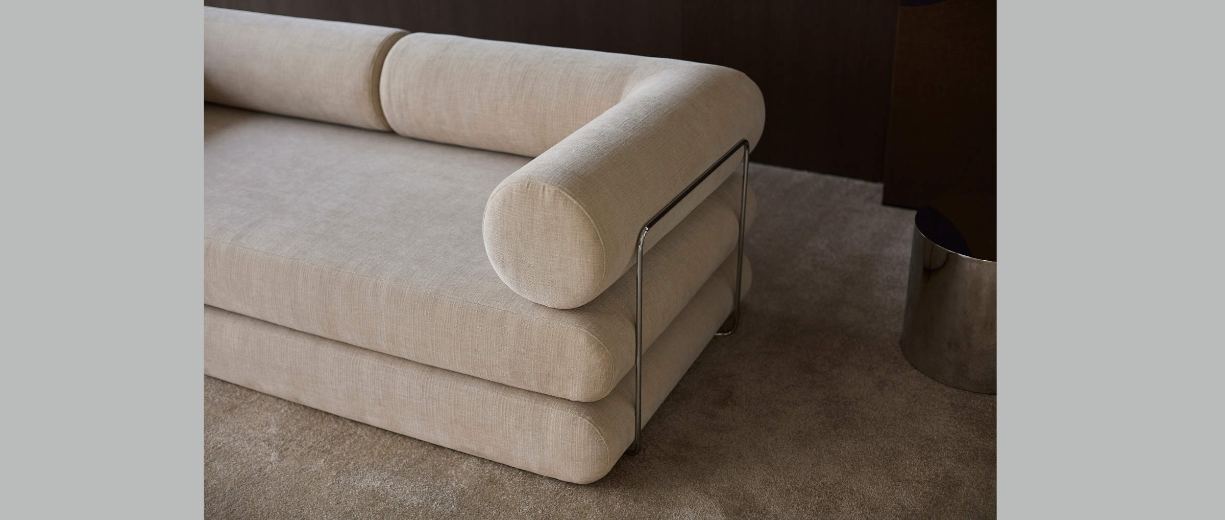 Der hochwertige Bezug des CIRCLUS Schlafsofas ist komplett abnehmbar und pflegeleicht