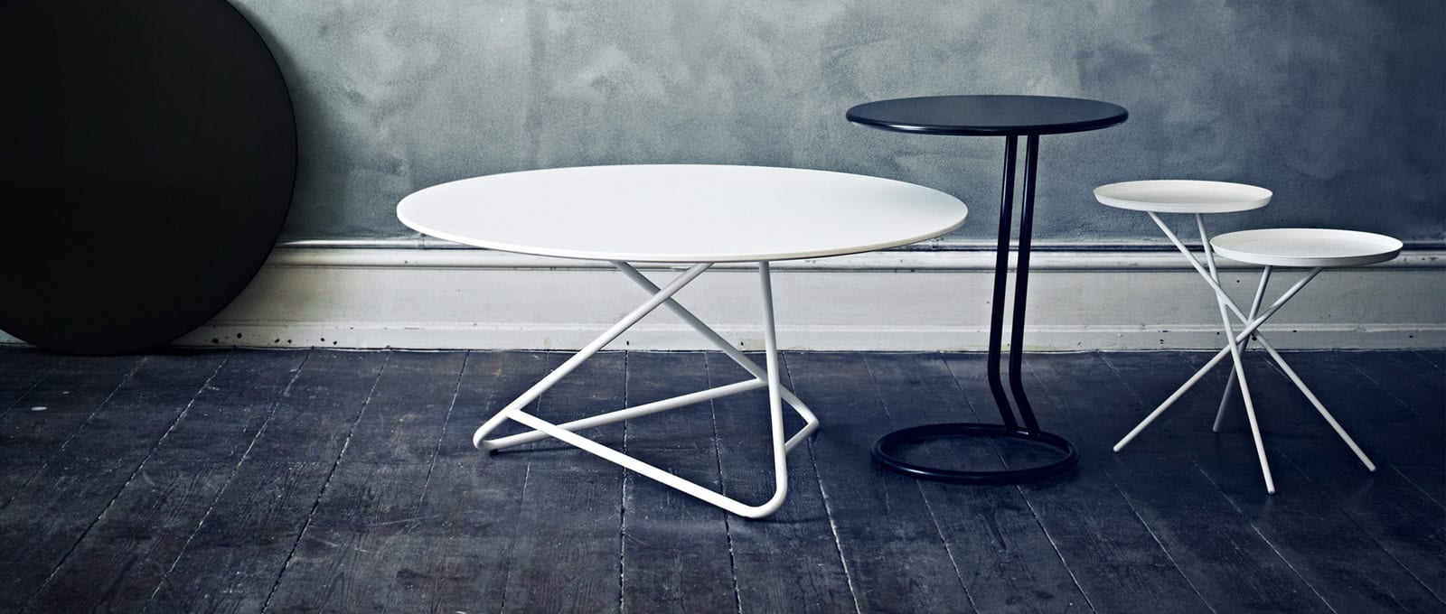 Weitere Tische von Softline - links: TRIBECA Couchtisch, Mitte: BOGGIE Beistelltisch, rechts: MONDAY Couchtisch