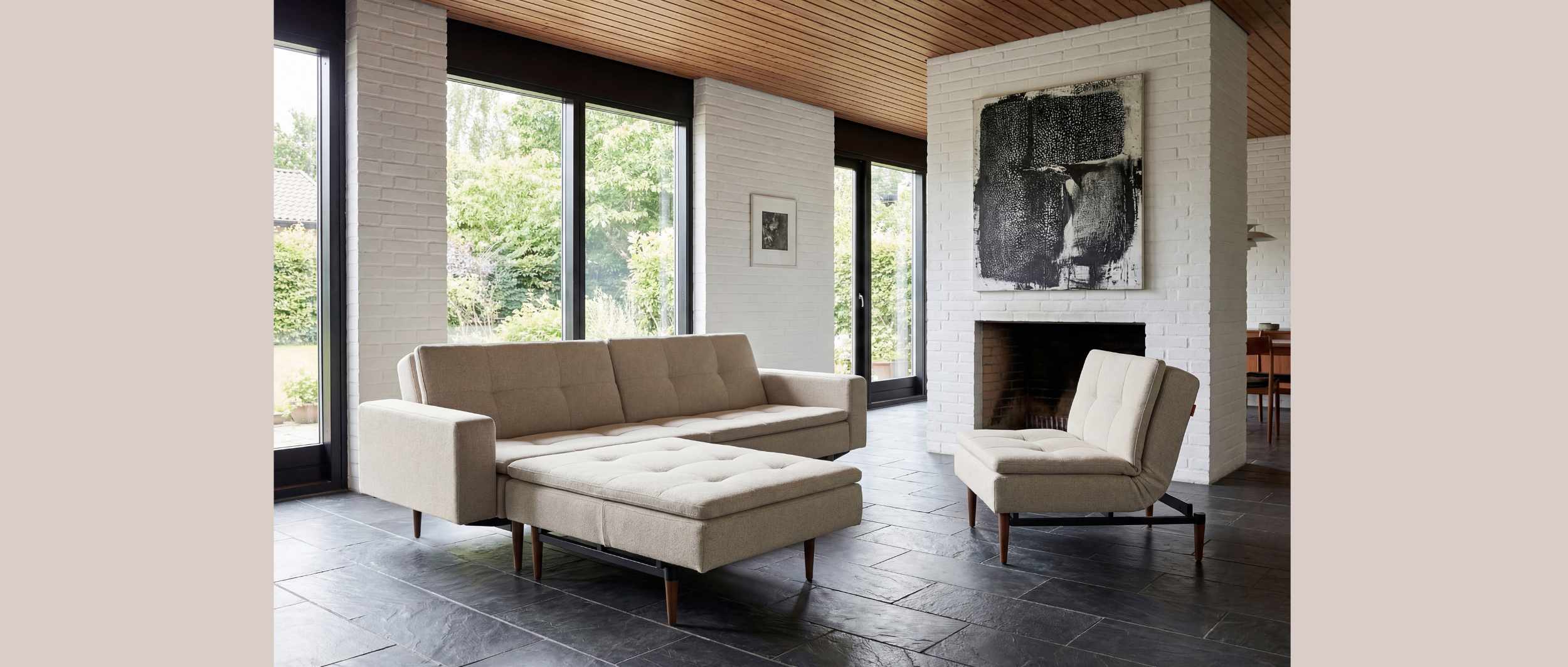 Erweitern Sie das DUBLEXO Schlafsofa mit Polsterarmlehnen um Sessel und schaffen Sie so eine gemütliche Wohnlandschaft