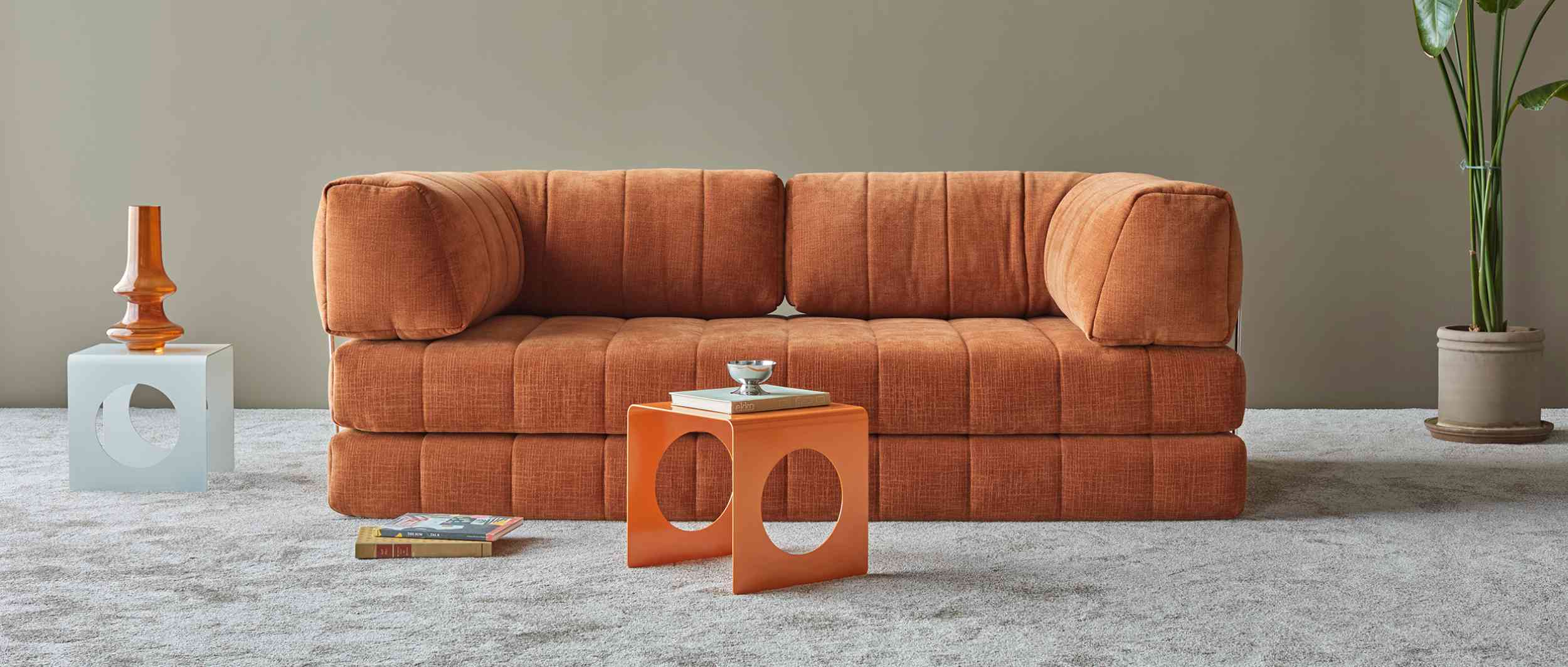 Das COZYPAD Schlafsofa mit Winkelkissen von Innovation vereint Sitz- und Schlafkomfort