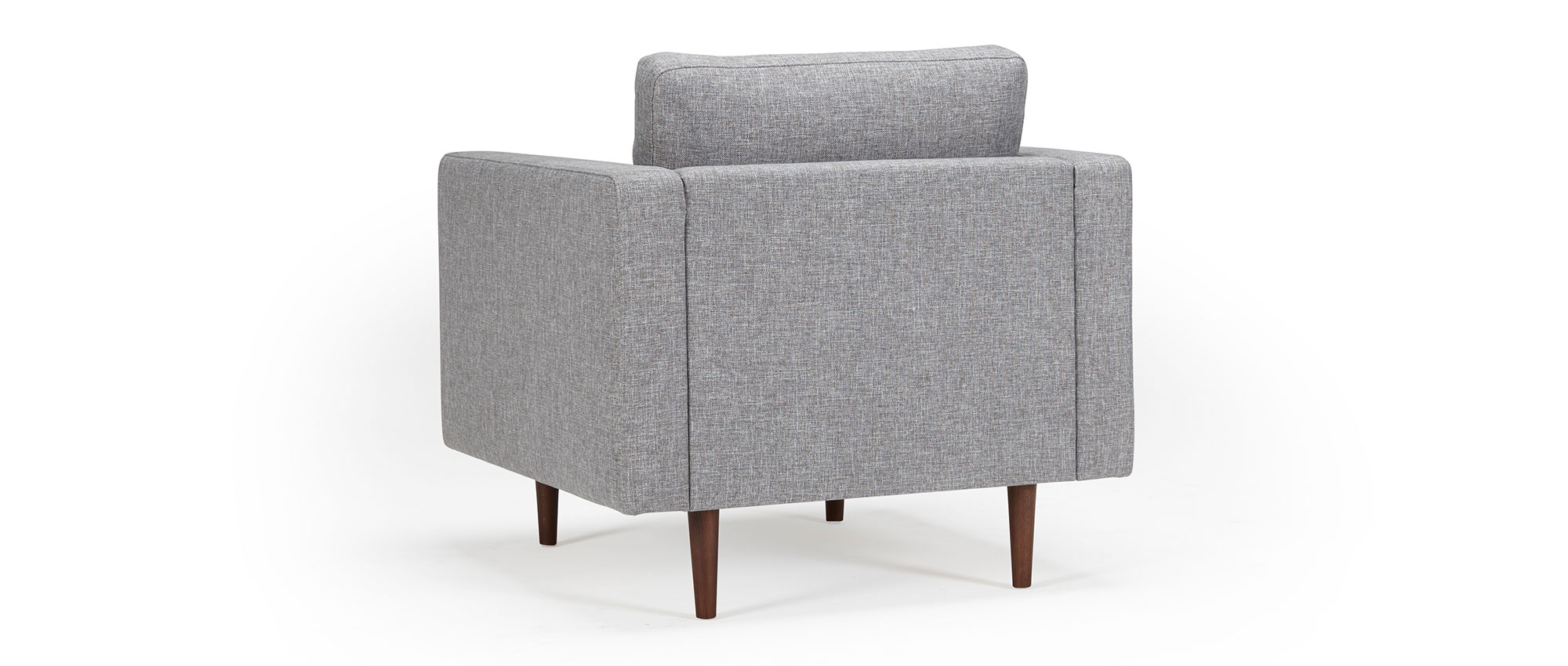 Der HALMSTAD Designer Sessel ist auch auf der Rückseite in Ihrer Stoff- oder Lederauswahl bezogen