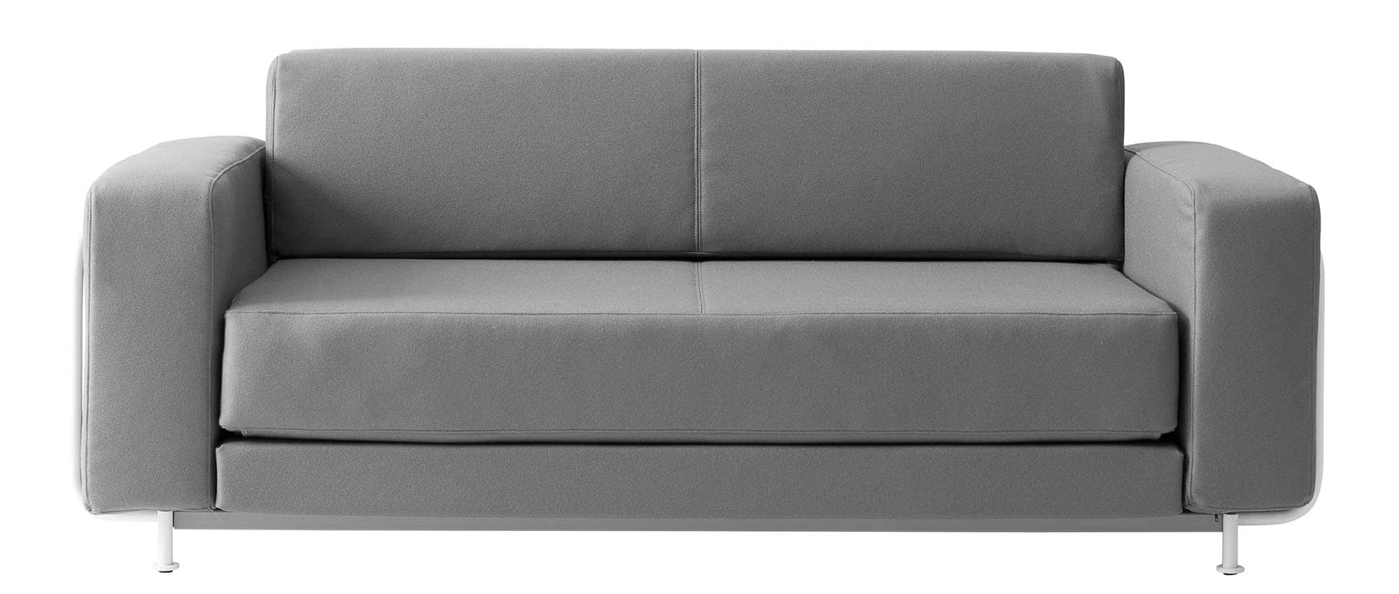 Mit seinem schlichten Design und der versteckten Schlaffunktion passt das SILVER Sofa gut ins Büro oder Arbeitszimmer